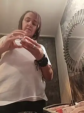 Snapshot of IsisBlake chatting on February 11, 2026, 3:01 pm IsisBlake online show from February 11, 2026, 3:01 pm