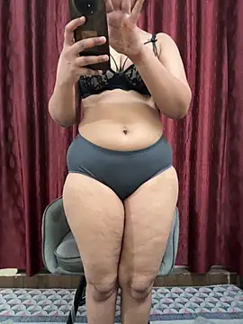 sassygirl4141 online show from October 29, 2025, 7:51 am