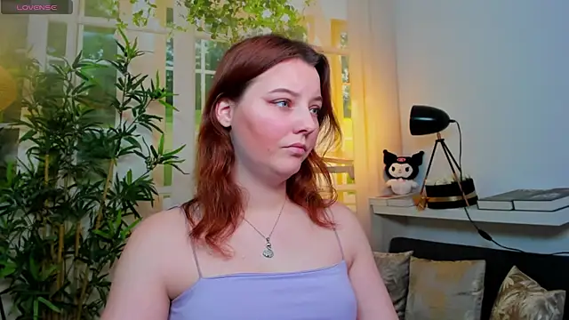 Snapshot of pretty_little_thing chatting on February 2, 2026, 5:34 pm pretty little thing online show from February 2, 2026, 5:34 pm