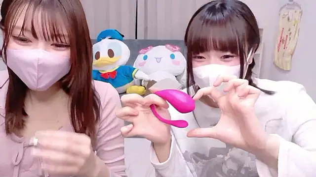 Mia--meow online show from October 25, 2025, 1:56 pm