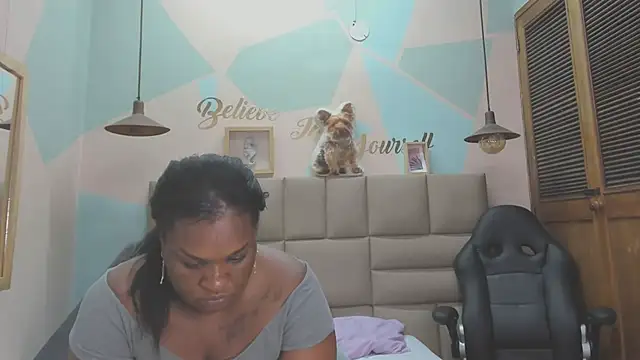 Snapshot of lilybaudyn_ chatting on February 28, 2025, 11:25 am lilybaudyn online show from February 28, 2025, 11:25 am