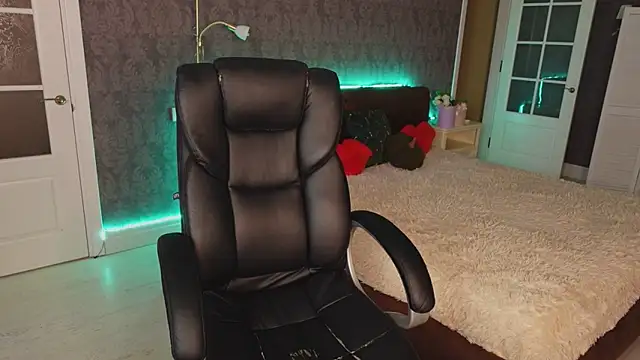 Daniela Kitty  online show from October 14, 2025, 7:53 am