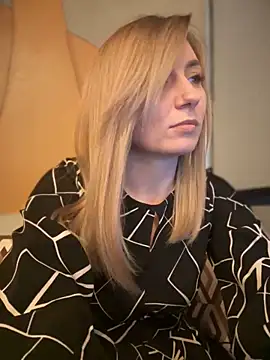 Crazy-Rosa online show from January 18, 2025, 4:10 pm