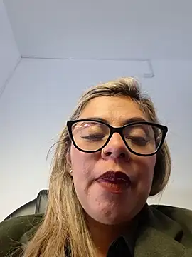 Cata Office-12 online show from November 12, 2025, 8:45 pm