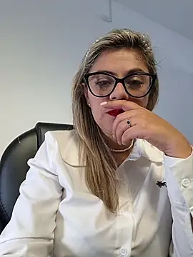 Cata Office-12 online show from November 13, 2025, 9:19 pm