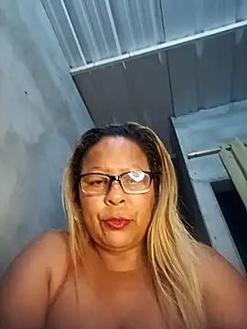 Afroditabichota online show from November 24, 2025, 10:54 pm