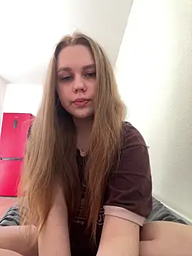 Marylallka5 online show from April 6, 2026, 2:18 pm