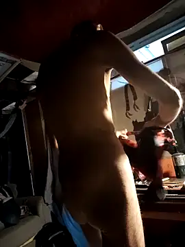 Gillygilly76 online show from November 1, 2025, 10:14 pm