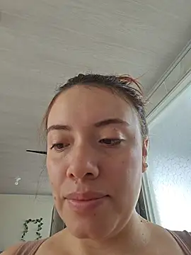 valery mora online show from February 10, 2026, 4:28 pm