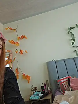 valery mora online show from November 13, 2025, 6:45 pm