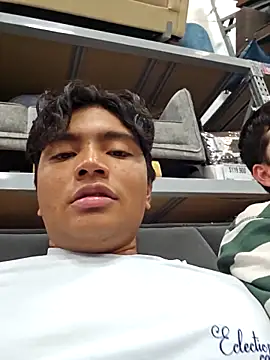  Ottis  online show from April 17, 2026, 6:11 pm