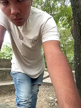 Snapshot of _Ottis_ chatting on February 18, 2026, 6:15 pm Ottis online show from February 18, 2026, 6:15 pm