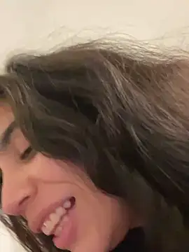 Cuteandhornyy online show from March 13, 2025, 4:38 am