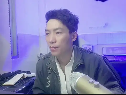 xhqds online show from February 27, 2025, 5:58 pm