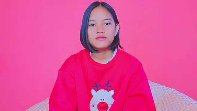 Snapshot of Natsu__ chatting on December 23, 2024, 2:02 am Natsu online show from December 23, 2024, 2:02 am