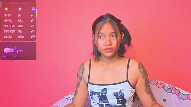 Snapshot of Natsu__ chatting on February 1, 2025, 6:10 am Natsu online show from February 1, 2025, 6:10 am