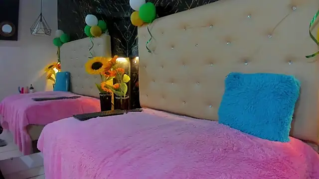 Alexa Smith   online show from March 17, 2025, 8:40 am