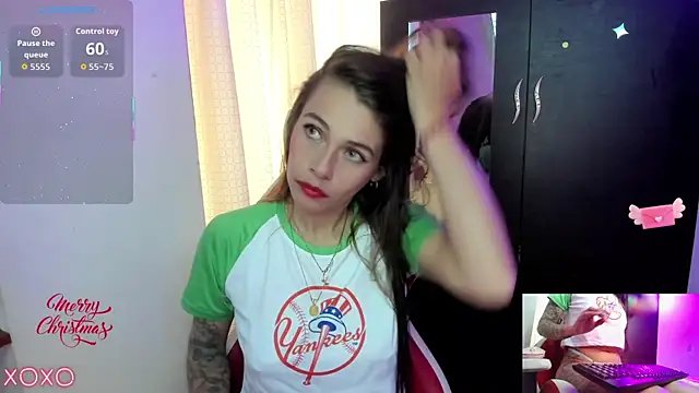 sweetlittlelisa online show from December 17, 2025, 8:03 pm