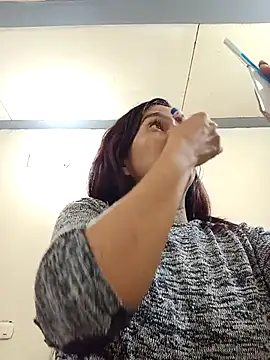 Snapshot of Dakary_hot chatting on October 6, 2025, 8:42 pm Dakary hot online show from October 6, 2025, 8:42 pm