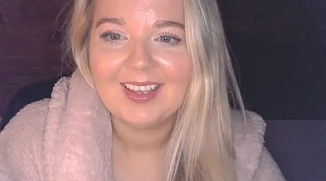 Snapshot of Jessica69G chatting on January 11, 2025, 12:33 am Jessica69G online show from January 11, 2025, 12:33 am