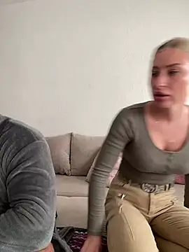 belle98 online show from March 20, 2025, 2:42 pm