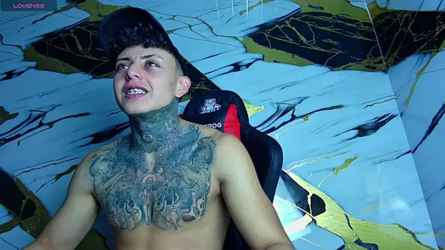 Kevin22 222 online show from March 17, 2025, 10:40 pm