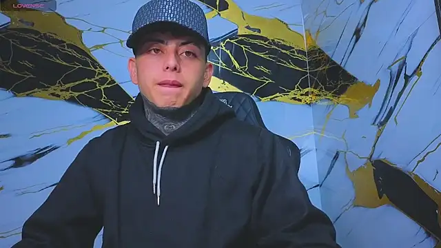 Kevin22 222 online show from October 25, 2025, 4:11 am