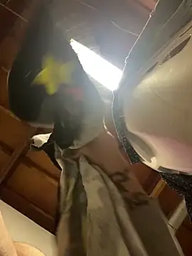 bighung1990 online show from October 20, 2025, 7:36 pm