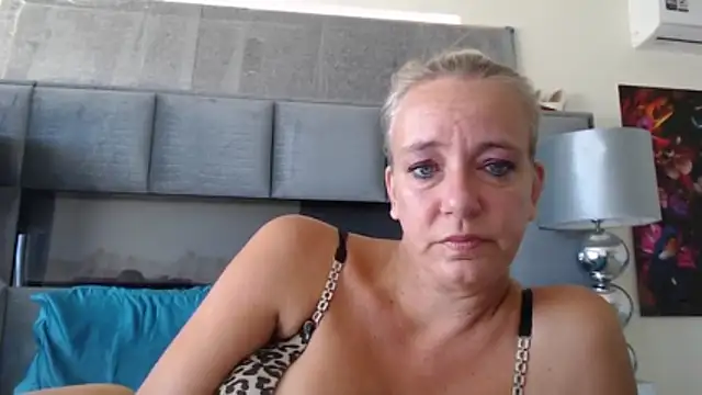 Wendysexyx online show from March 7, 2026, 2:00 pm