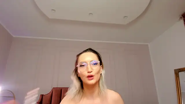 CharmingAnnie online show from October 8, 2025, 5:46 pm