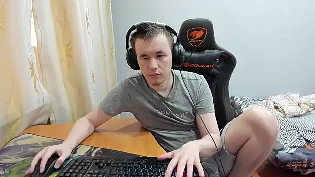 Snapshot of iliaskrislove chatting on November 11, 2025, 12:22 pm iliaskrislove online show from November 11, 2025, 12:22 pm