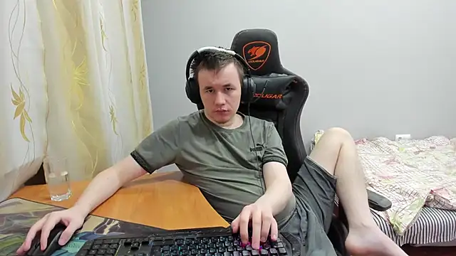 Snapshot of iliaskrislove chatting on November 16, 2025, 11:41 pm iliaskrislove online show from November 16, 2025, 11:41 pm