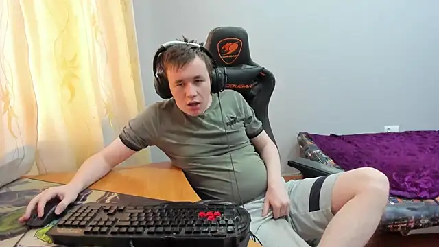 Snapshot of iliaskrislove chatting on December 20, 2025, 6:38 am iliaskrislove online show from December 20, 2025, 6:38 am