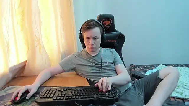 iliaskrislove online show from June 2, 2026, 6:35 am