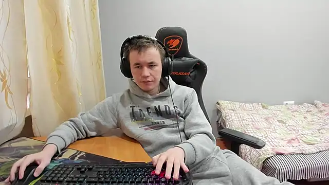 Snapshot of iliaskrislove chatting on December 2, 2025, 4:58 am iliaskrislove online show from December 2, 2025, 4:58 am