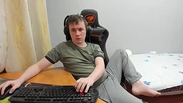 Snapshot of iliaskrislove chatting on January 7, 2026, 4:28 am iliaskrislove online show from January 7, 2026, 4:28 am