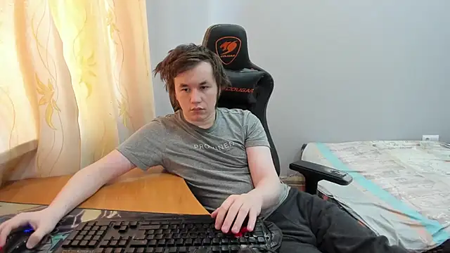 iliaskrislove online show from March 24, 2026, 4:12 am