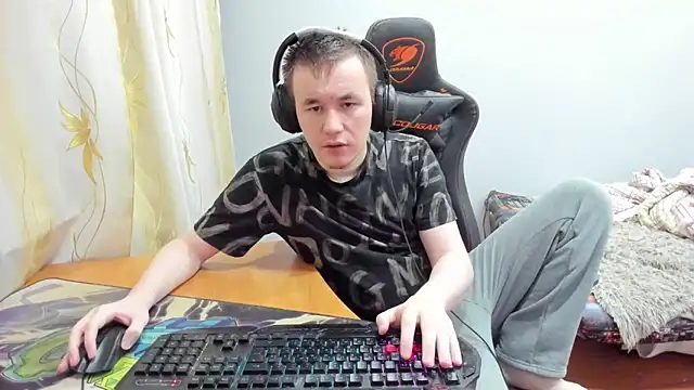 Snapshot of iliaskrislove chatting on November 6, 2025, 12:42 pm iliaskrislove online show from November 6, 2025, 12:42 pm