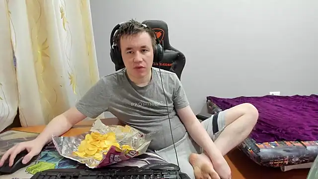 Snapshot of iliaskrislove chatting on December 17, 2025, 4:28 am iliaskrislove online show from December 17, 2025, 4:28 am