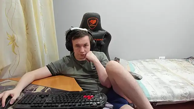 iliaskrislove online show from February 4, 2026, 1:50 pm