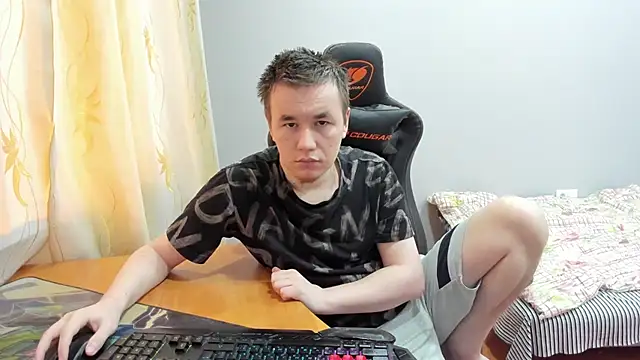 Snapshot of iliaskrislove chatting on November 23, 2025, 8:35 am iliaskrislove online show from November 23, 2025, 8:35 am