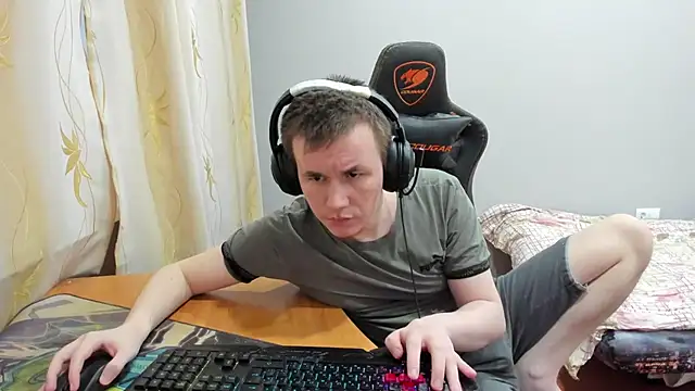 Snapshot of iliaskrislove chatting on November 13, 2025, 3:54 am iliaskrislove online show from November 13, 2025, 3:54 am