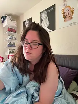 FreakNastyLacie online show from April 27, 2026, 12:25 pm