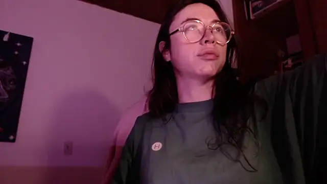 Snapshot of emily_pearl_ chatting on January 12, 2026, 11:09 pm emily pearl online show from January 12, 2026, 11:09 pm