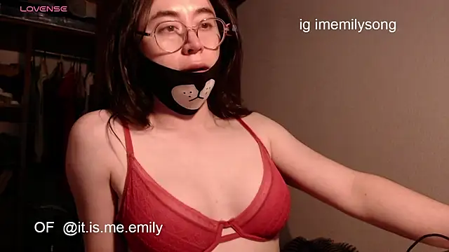 emily pearl  online show from June 9, 2026, 10:55 pm