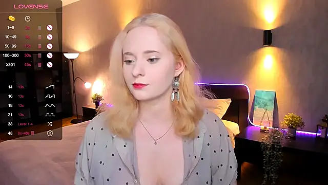 Snapshot of Aemilia_ chatting on January 29, 2025, 12:13 pm Aemilia online show from January 29, 2025, 12:13 pm