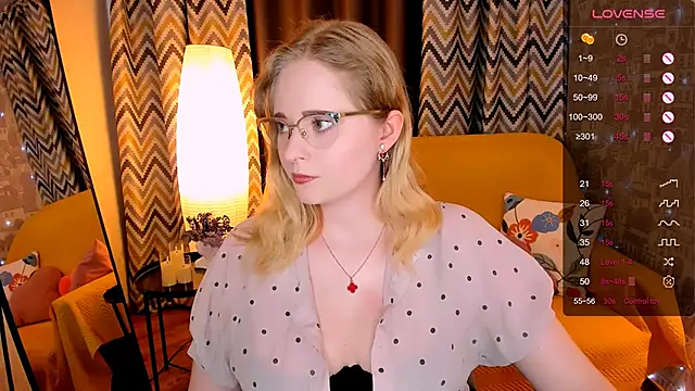 Aemilia  online show from March 29, 2026, 8:49 am