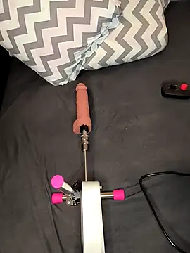 Linalicious online show from November 20, 2025, 8:26 am