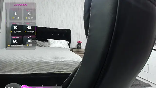 Snapshot of KattyeFox chatting on September 23, 2025, 9:11 pm KattyeFox online show from September 23, 2025, 9:11 pm