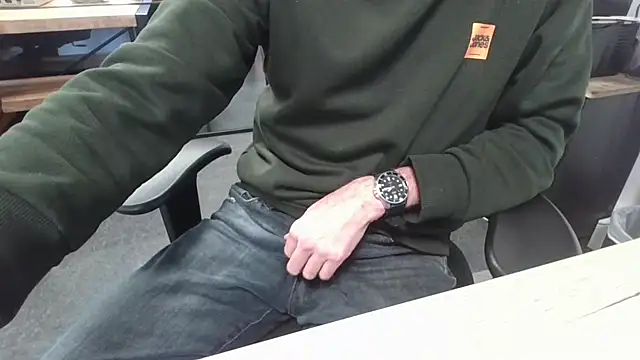 Michealtje85 online show from January 12, 2026, 1:18 pm